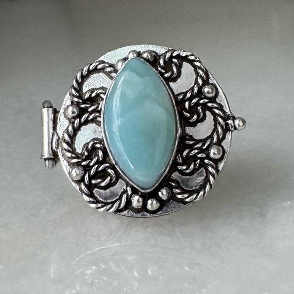 NWOT Sundance Secret Door Locket Ring Larimar Sterling Silver
